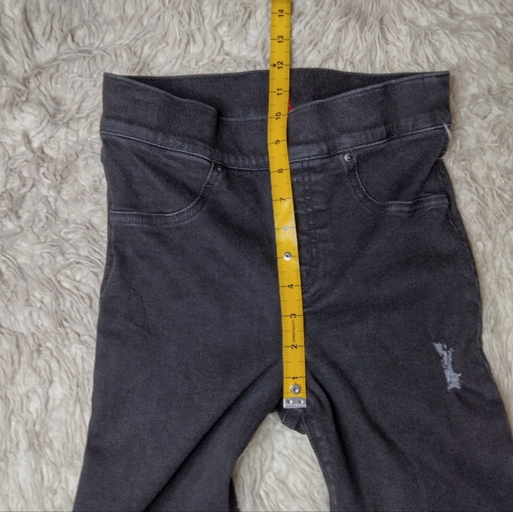 SPANX Vintage Distressed Ankle Skinny Jeans in Vintage Black Size S - Picture 2 of 10